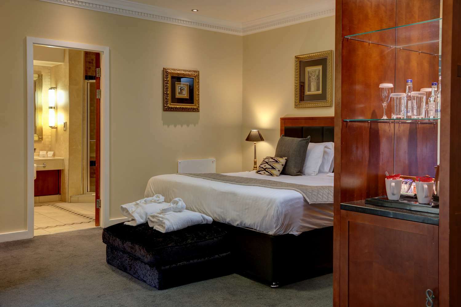 Wild Pheasant Hotel & Spa 兰戈伦 外观 照片